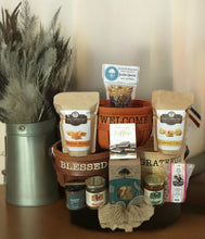 Load image into Gallery viewer, Embrace Southern Charm with Our Exceptional Gift Baskets!
At Perfect Selection Creative Gifts, we take pride in curating "Southern-Style Gift Baskets" that encapsulate the heartwarming flavors and artistry of the Carolinas. Each basket is a carefully crafted ensemble of hand-selected products from local artisans, a true testament to the richness of our Southern heritage.