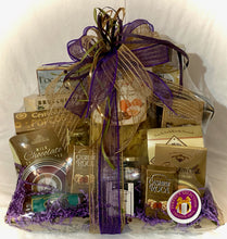 Load image into Gallery viewer, Italian Salami Stick, Milk Chocolate Caramel Bites, Gourmet Merlot Cheddar Cheese, Pesto Alla Genovese, Vineyard Estates Cheese Straws, Roca, Caramels and so much more. Your gift will come wrapped in shrink wrap with a beautiful handmade bow and notecard. Share a little bit of Italy with this delicious assortment of treats!